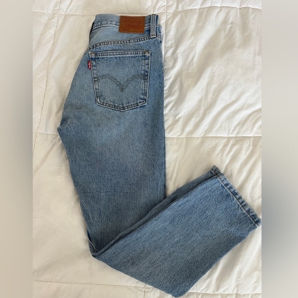 Levi’s 501 Jeans - Picture 4 of 7